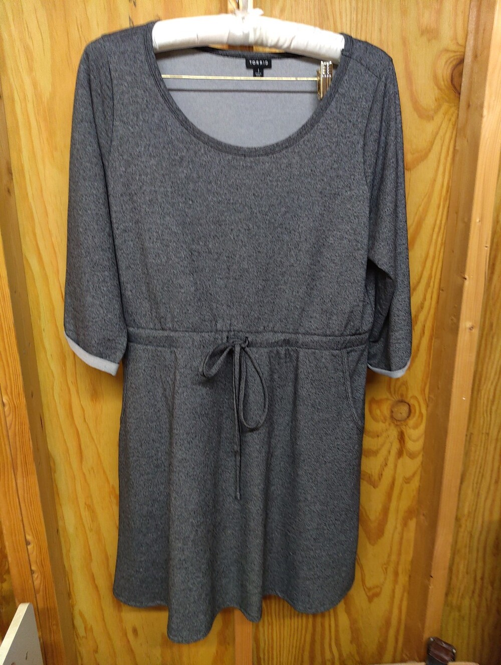 Torrid 1 (1X) Heather Gray Drawstring Waist Dress 3/4 Sleeve Pockets Knee Length